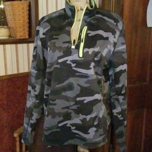 Russell Camo quarter zip size M